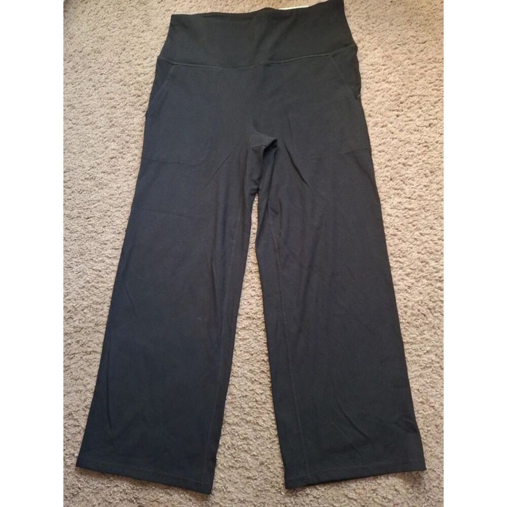 NEW Gaiam wide leg crop activewear size small